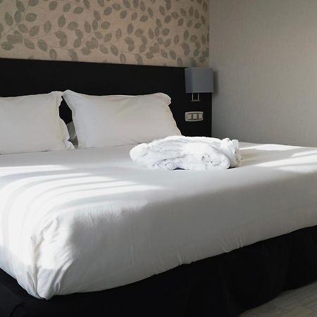 Hotel Plaza Las Matas Las Rozas de Madrid Buitenkant foto