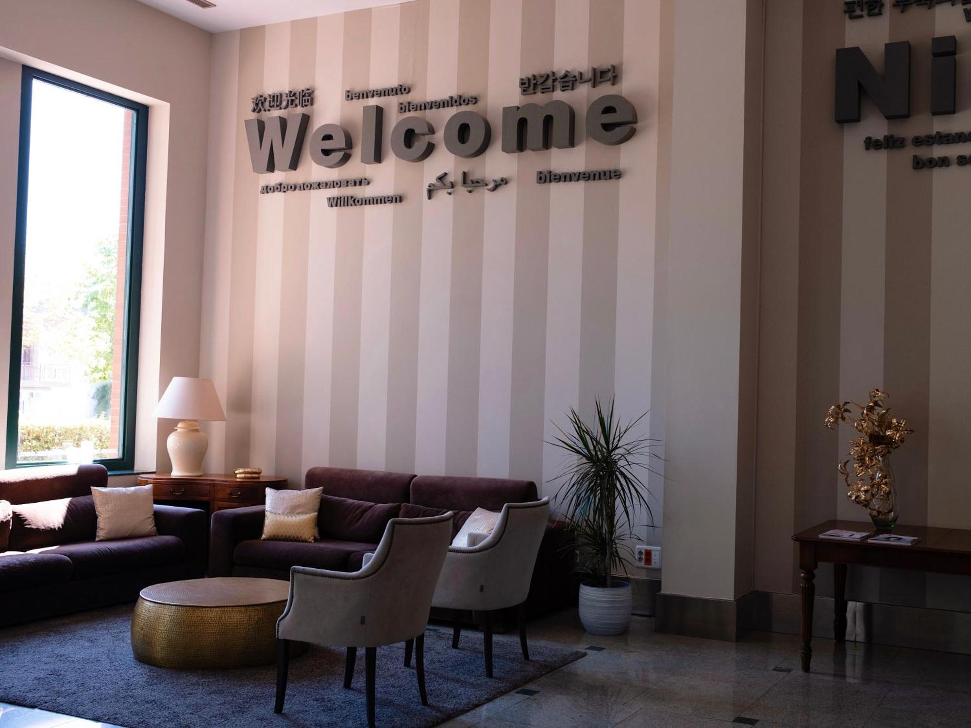 Hotel Plaza Las Matas Las Rozas de Madrid Buitenkant foto